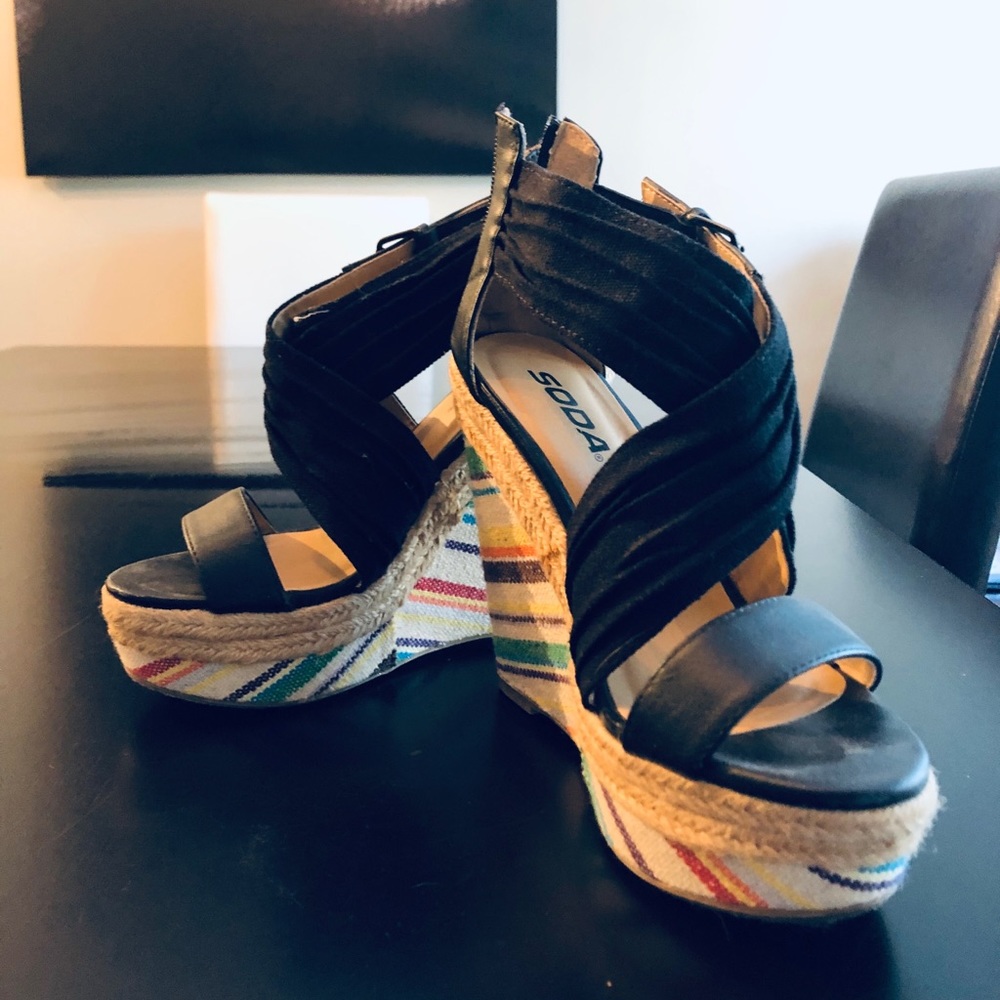 SODA WEDGE SANDAL PLATFORM 6